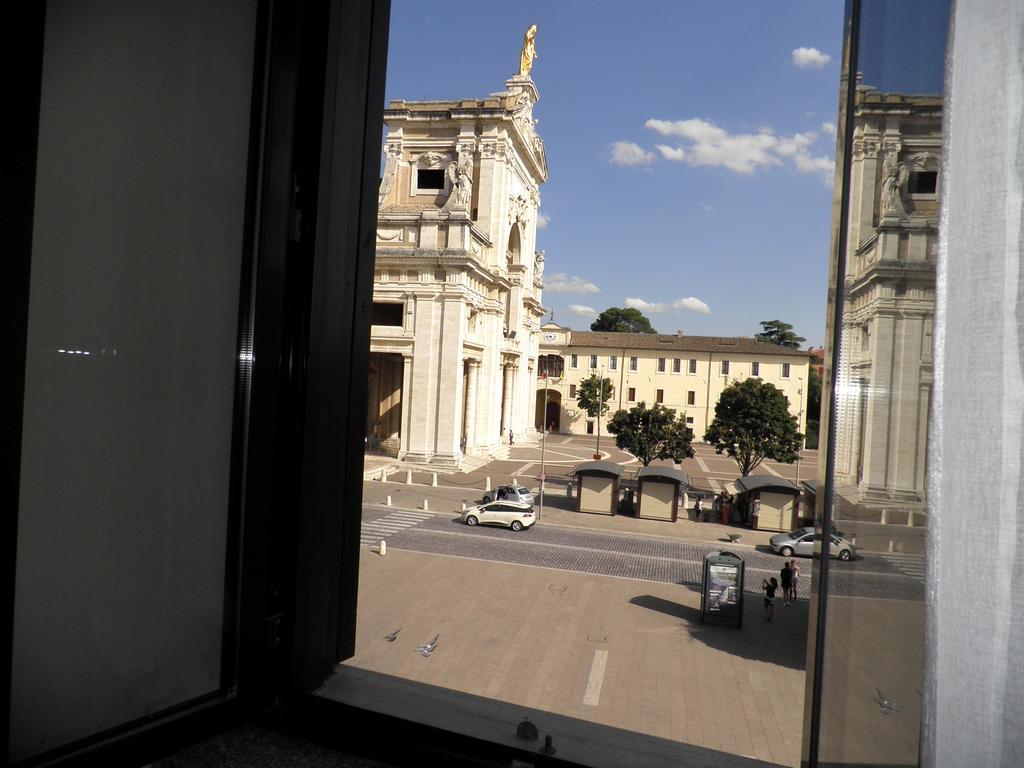 Hotel Piazza Degli Angeli Assisi Exterior foto